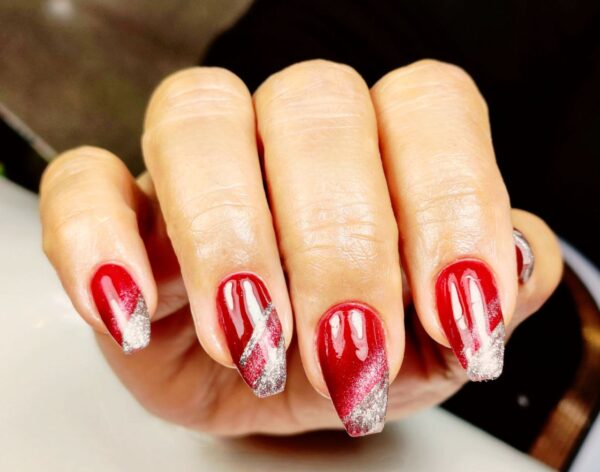 شراره حسن‌پور در کاشت ناخن